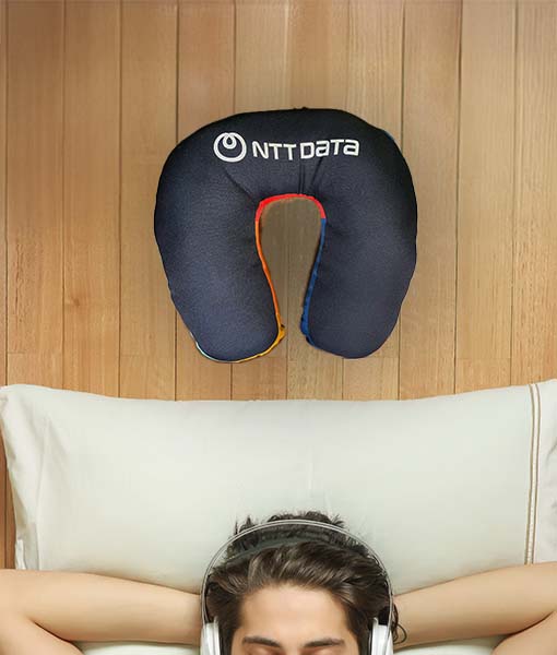 Almofada de Viagem preta - NTTDATA Company Store